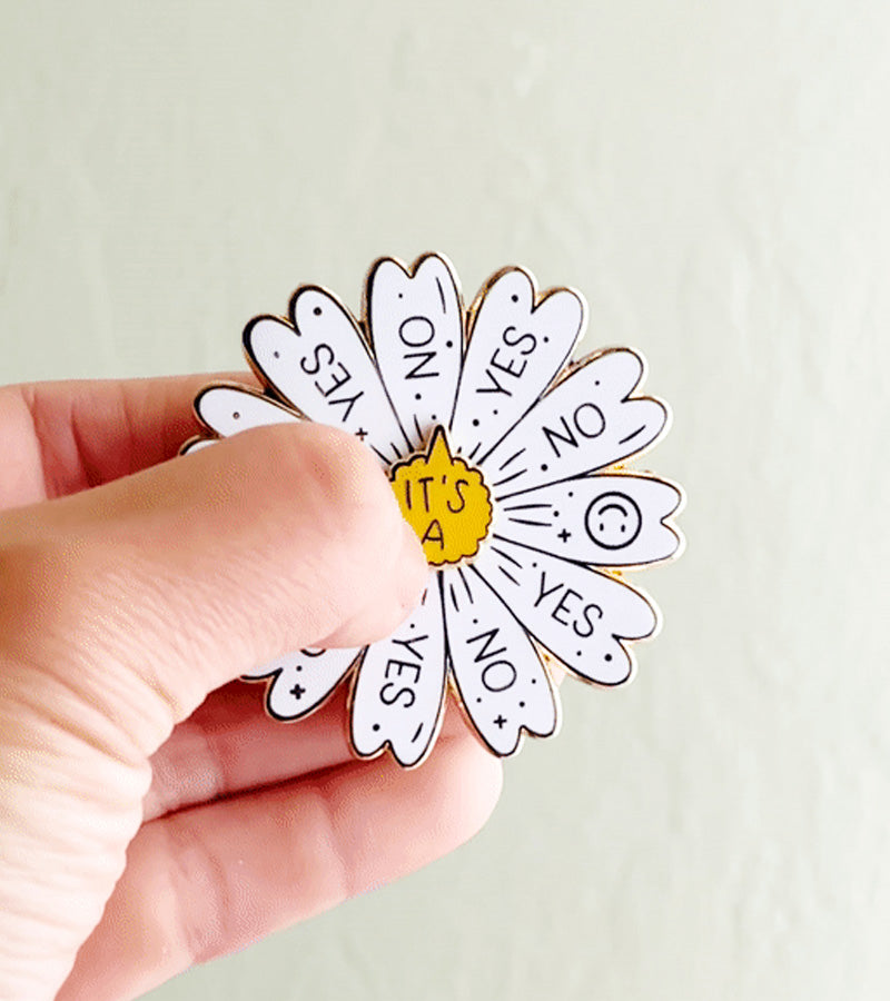 Daisy brosche