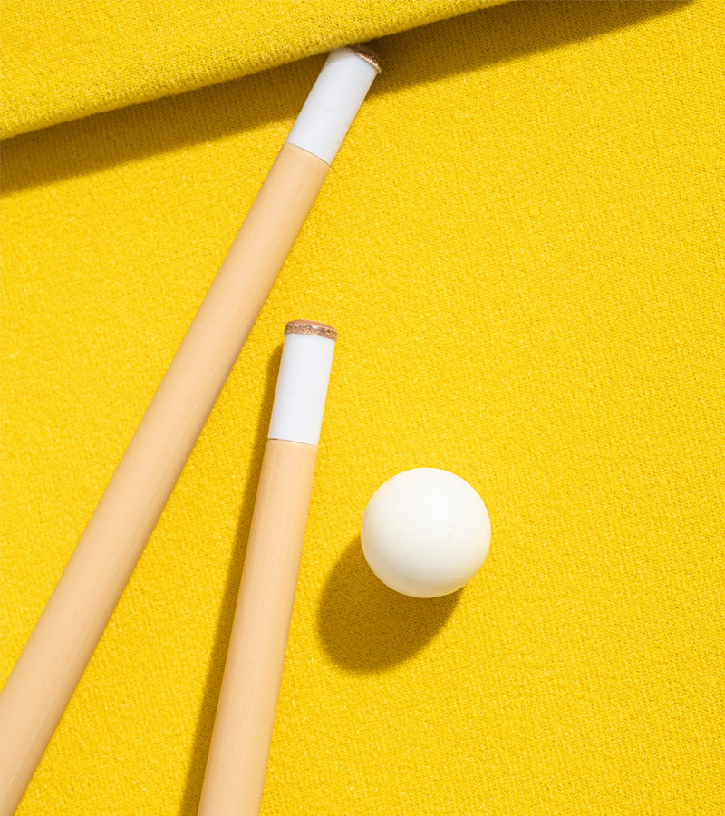 Gelber Mini-Tischbillard
