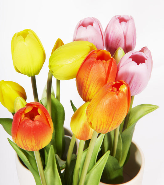 Tulpenstrauß realistisch