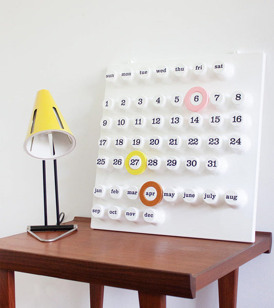 Weißer Dauerkalender - Ring a Date