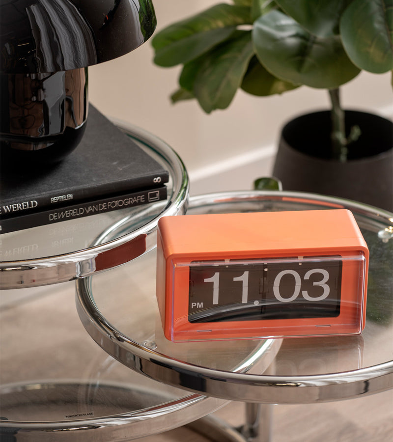 Horloge à Clapet Rétro – Karlsson