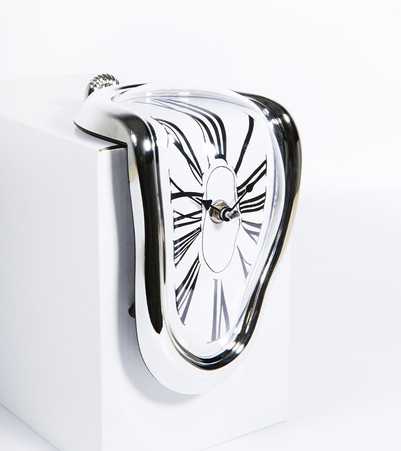 Wanduhr dali stil