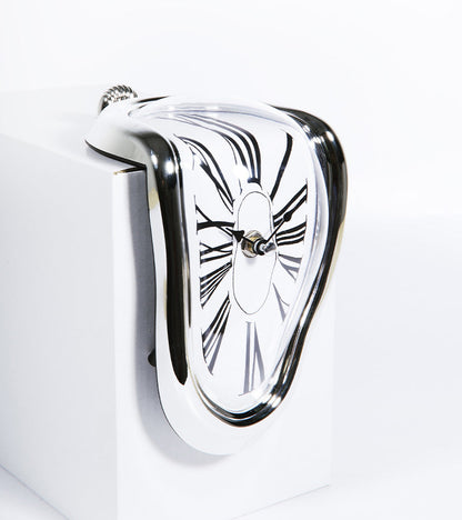 Horloge fondante inspiration Dali