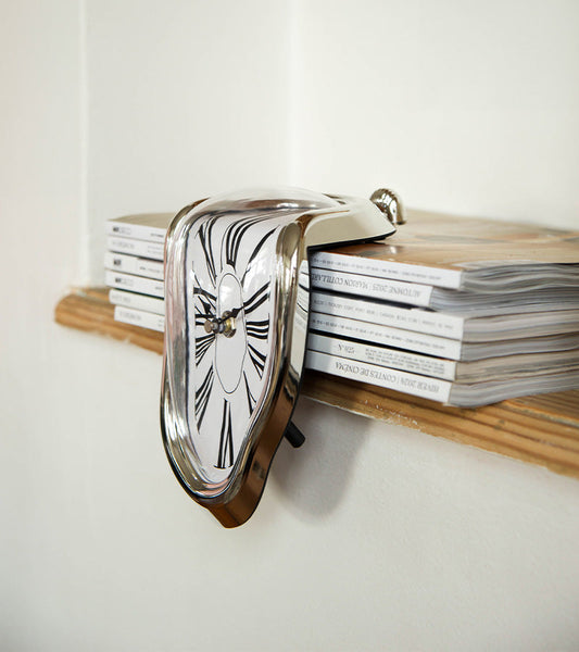 Wanduhr dali stil
