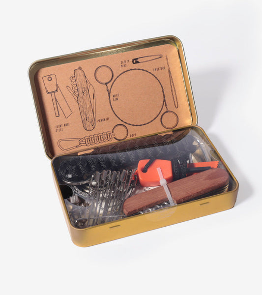 Outdoor-Survival-Kit