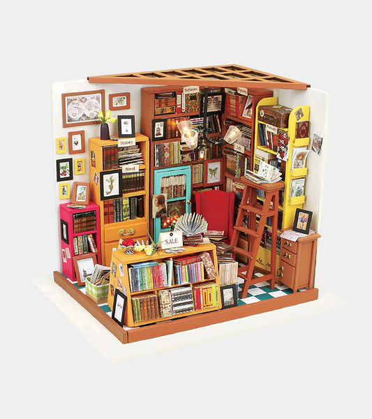 Sam’s study miniaturhaus diy set