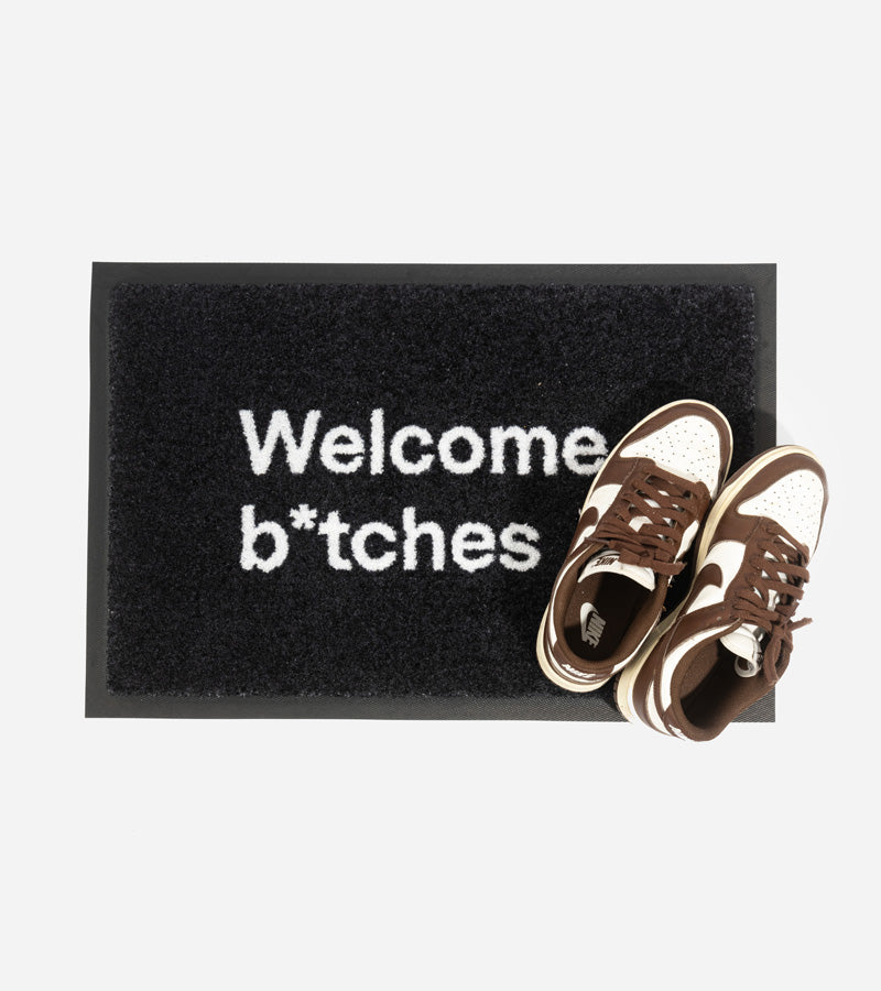 Fußmatte welcome bitches