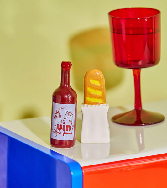 Salz und pfeffer set baguette wein