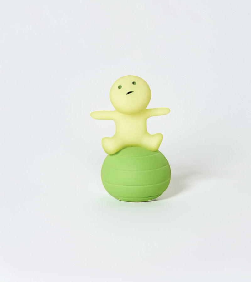 Smiski figur exercising