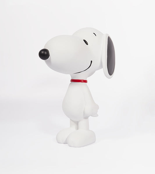 Snoopy statue