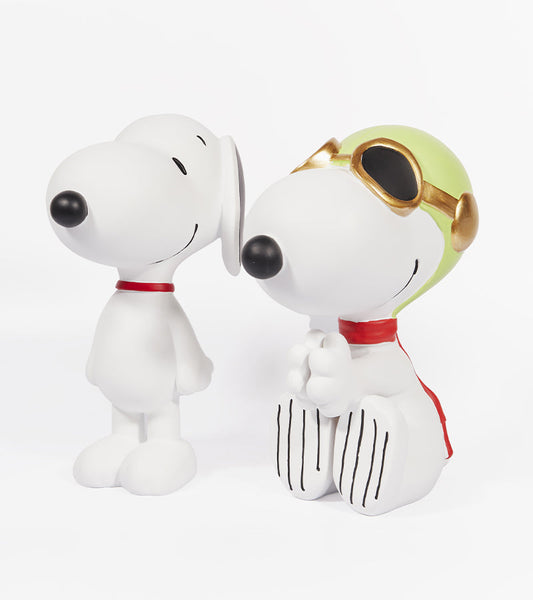 Snoopy statue