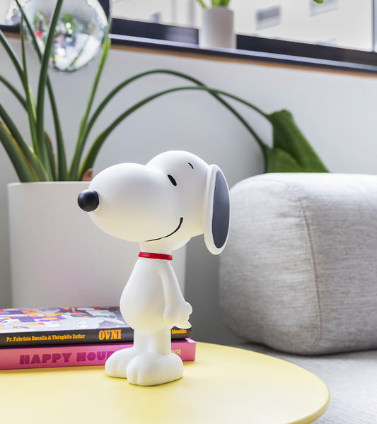 Snoopy statue