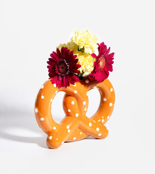 Brezel vase