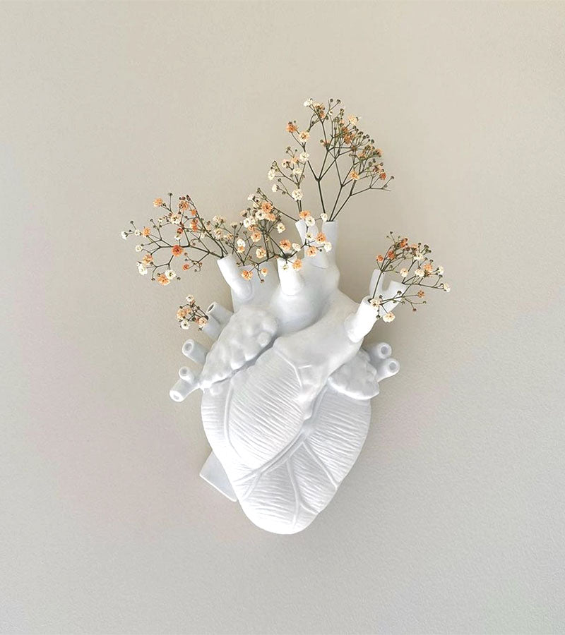 Vase herz love in bloom