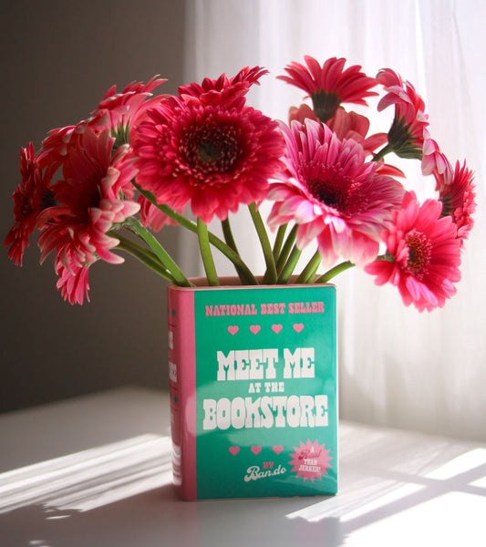 Vase buch meet me at the bookstore