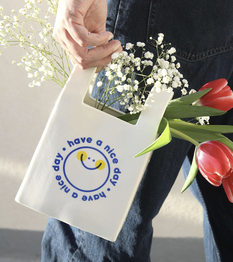 Vase plastiktüte keramik