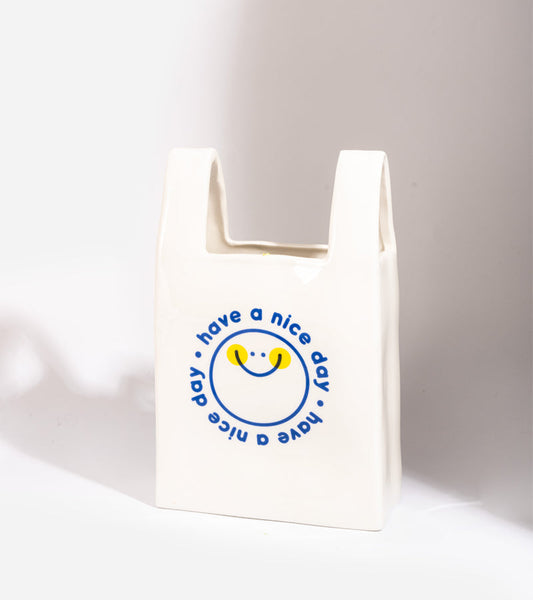 Vase plastiktüte keramik