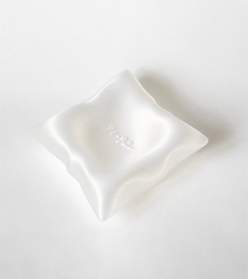 Kissendesign mit Ablageschälchen